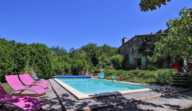 Pet friendly home in Cliousclat