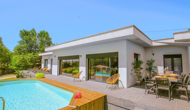 Pet friendly home in Montélimar