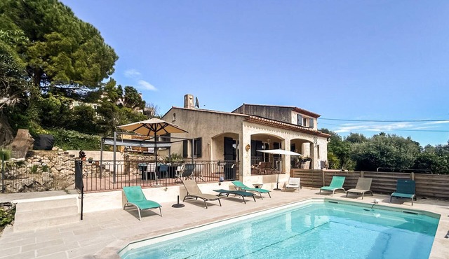 Pet friendly home in Vallauris