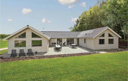 Pet Friendly Home In Glesborg With Sauna