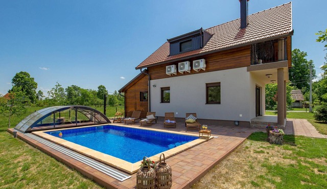 Pet friendly home in Gospic