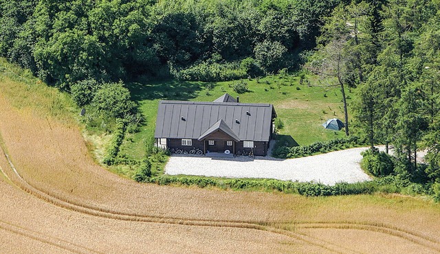 Pet friendly home in Grenaa with WiFi