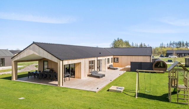 Pet friendly home in Hadsund with sauna