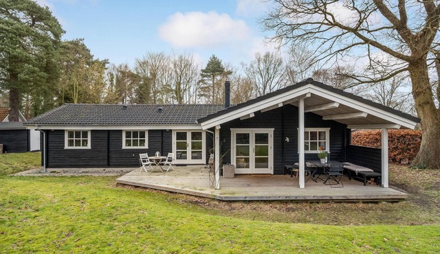 Pet friendly home in Hornbæk with WiFi