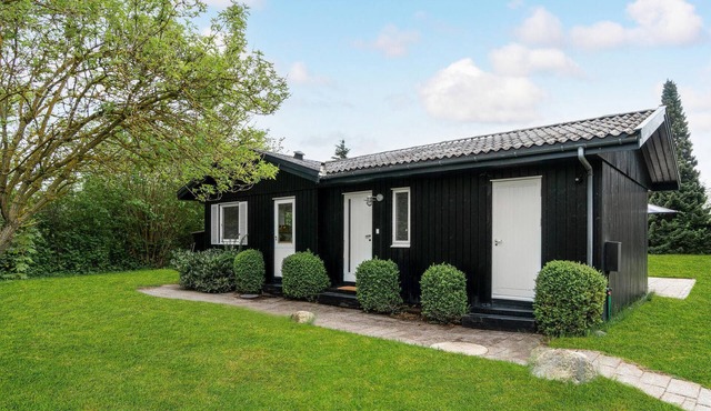 Pet friendly home in Hornbæk with WiFi