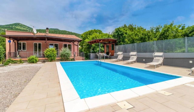 Pet friendly home in Hreljin