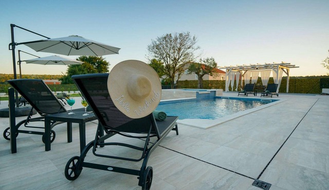 Pet friendly home in Posedarje