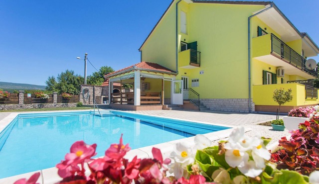 Pet friendly home in Hrvace