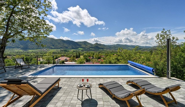 Pet friendly home in Kumrovec with sauna