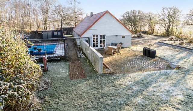 Pet friendly home in Karby