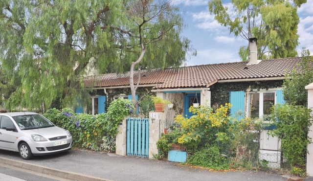 Pet friendly home in La Crau with WiFi