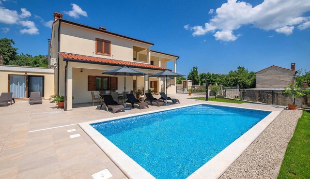 Pet friendly home in Labin