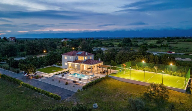 Pet friendly home in Murvica with WiFi