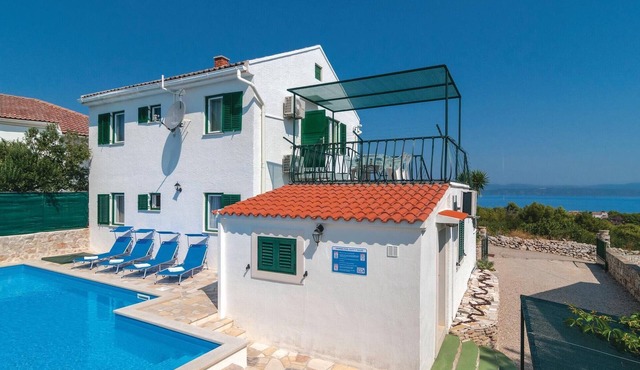 Pet friendly home in Rogac