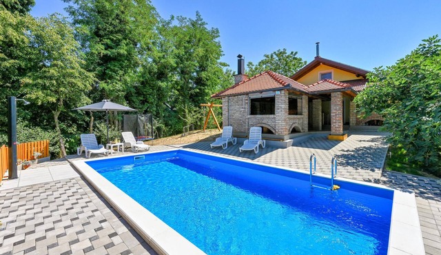 Pet friendly home in Susobreg