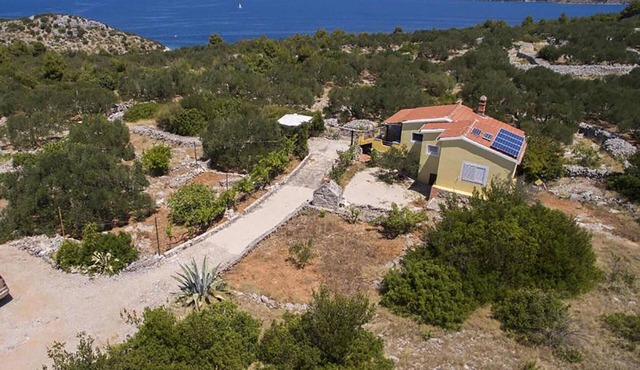 Pet friendly home in Sali with WiFi