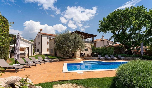 Pet friendly home in Vizinada with WiFi