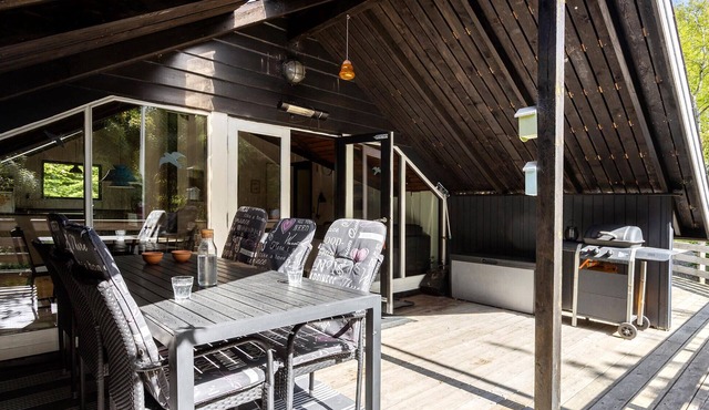 Pet friendly home in Vesløs with WiFi