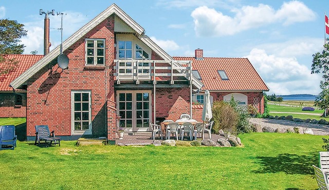 Pet friendly home in Vesløs with sauna