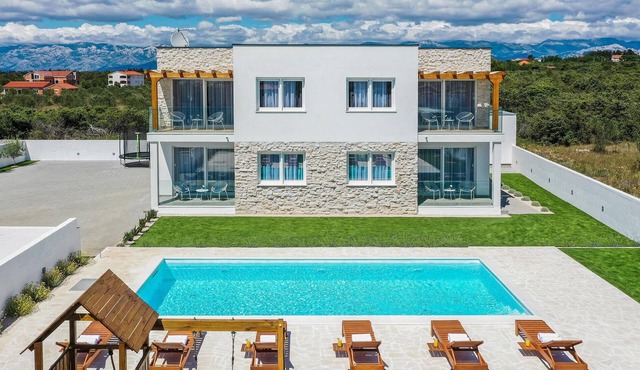 Pet friendly home in Vrsi