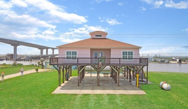 Pet Friendly Home on ICW w/Beach View & Pool!