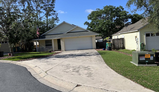 Pet-friendly home on quiet cul de sac