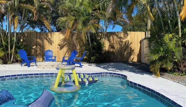 Pet-Friendly Home w/Heated Pool & Screened Lanai