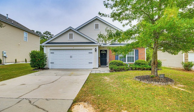 Pet-Friendly Home w/Yard & Fireplace in Lexington