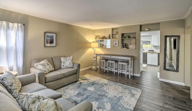 Pet-Friendly Hoquiam Cottage Near River Access!