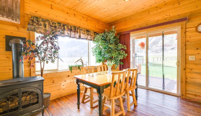 Pet-Friendly Idaho Home on the Salmon River!
