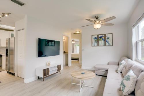 Pet-Friendly Jupiter Townhome, 6 Mi to Beaches!