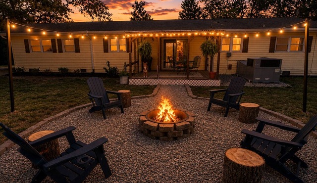 Pet friendly Kentucky Lake Getaway with Boat Parking & room for the family!
