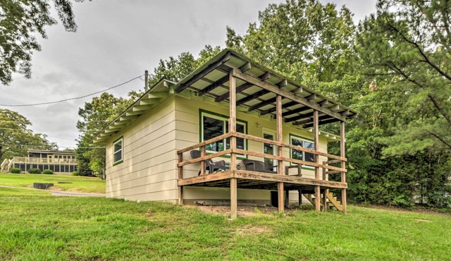 Pet-Friendly Kentucky Lake Cabin w/ Lake View