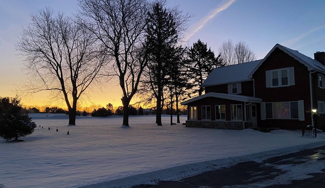 Pet-friendly, Kid-friendly Farmhouse near Holy Hill, Ice Age Trail, State Forest