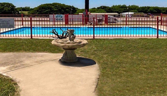 Pet-Friendly King Room with Private Bathroom Near Decatur Shops and Restaurants