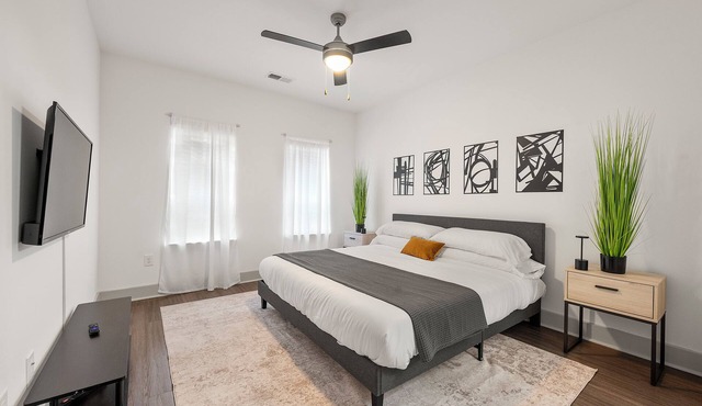 Pet-friendly King Suite in Midtown Atlanta