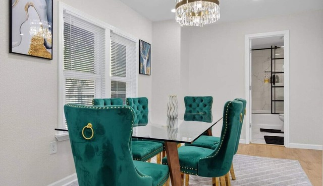 Pet Friendly, King Suite, Backyard, BBQ