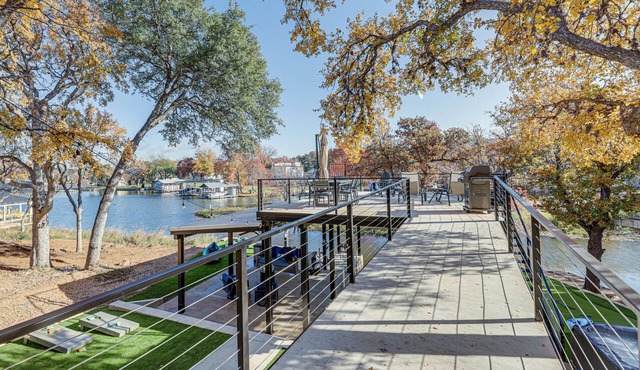 Pet-Friendly Lake LBJ Retreat w/Deck & Hot Tub!