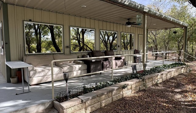 Pet-Friendly Lake Cabin Perfect for Water Activities in Texas