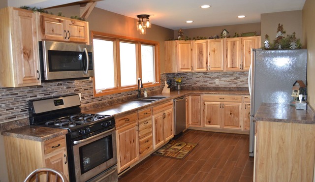 Pet Friendly ~ Lakefront Getaway