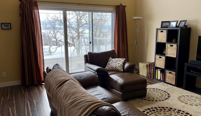 Pet Friendly! Lakefront Steep Rock Cottage - Sleeps 7
