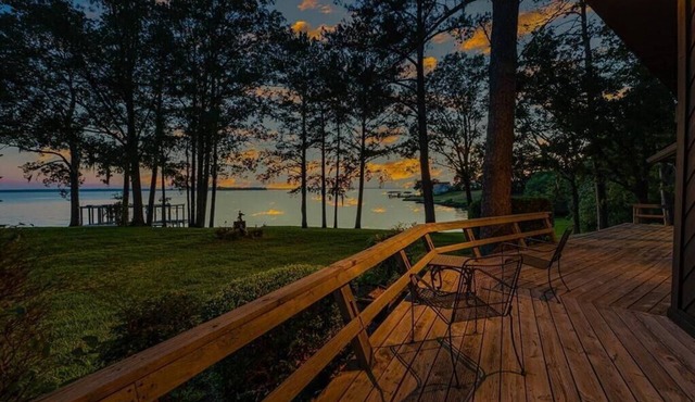 Pet-Friendly Lakefront Getaway with Dock, Boat Slip & Easy Lake Living