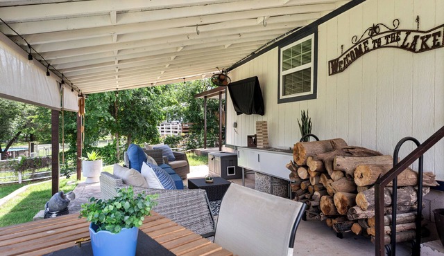 Pet-Friendly Lakefront Retreat w/Boat Access!