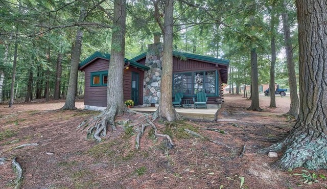 Pet Friendly Lakefront Cabin