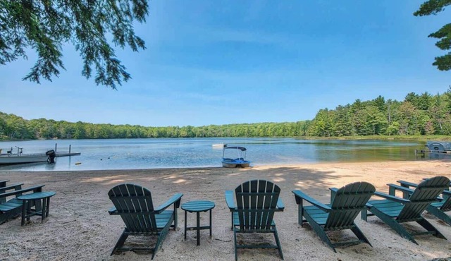 Pet Friendly Lakefront Cabin Firepit