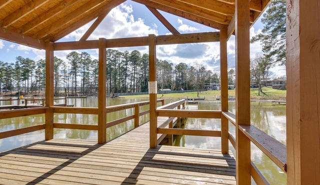Pet-Friendly Lakehouse: View Tower + Fire Pit!