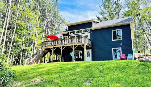 Pet-Friendly Lakeside Lodge with Kayaks and Canoe!