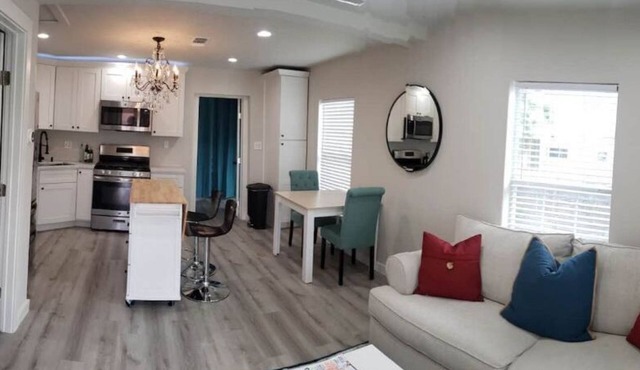Pet Friendly Little White House