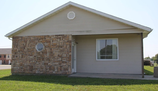 Pet Friendly Lodging Close to Whiteman AFB and Warrensburg