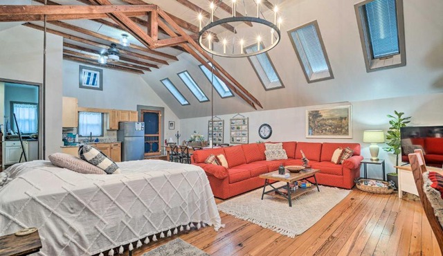 Pet-Friendly Loft Vacation Rental with Fire Pit!
